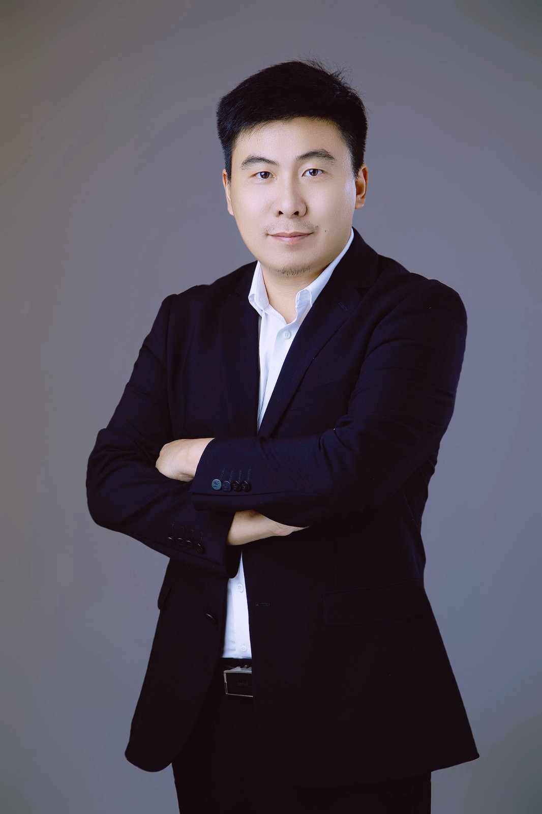 周建.jpg 周建.jpg