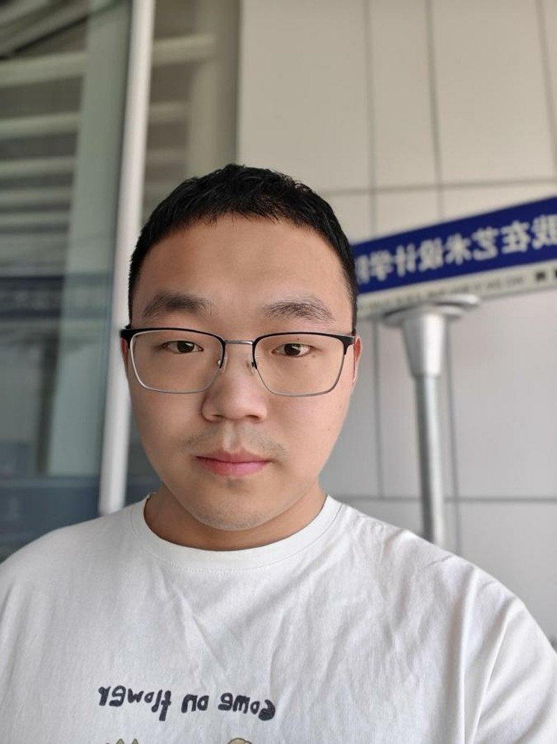 李站 艺术学院视觉传达专业2403班Z毕业生.jpg